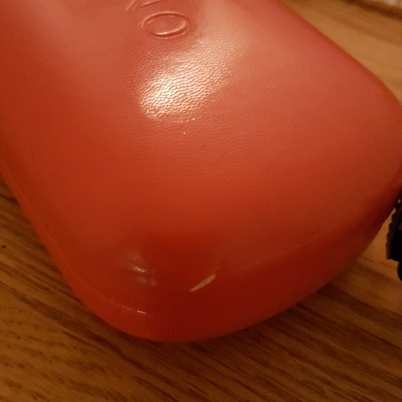 🌸AUTHENTIC VALENTINO SUNGLASSES. - Picture 7 of 7